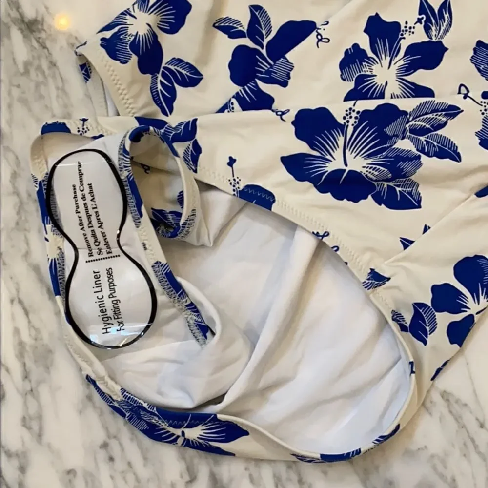 SOLID & STRIPED nwot still